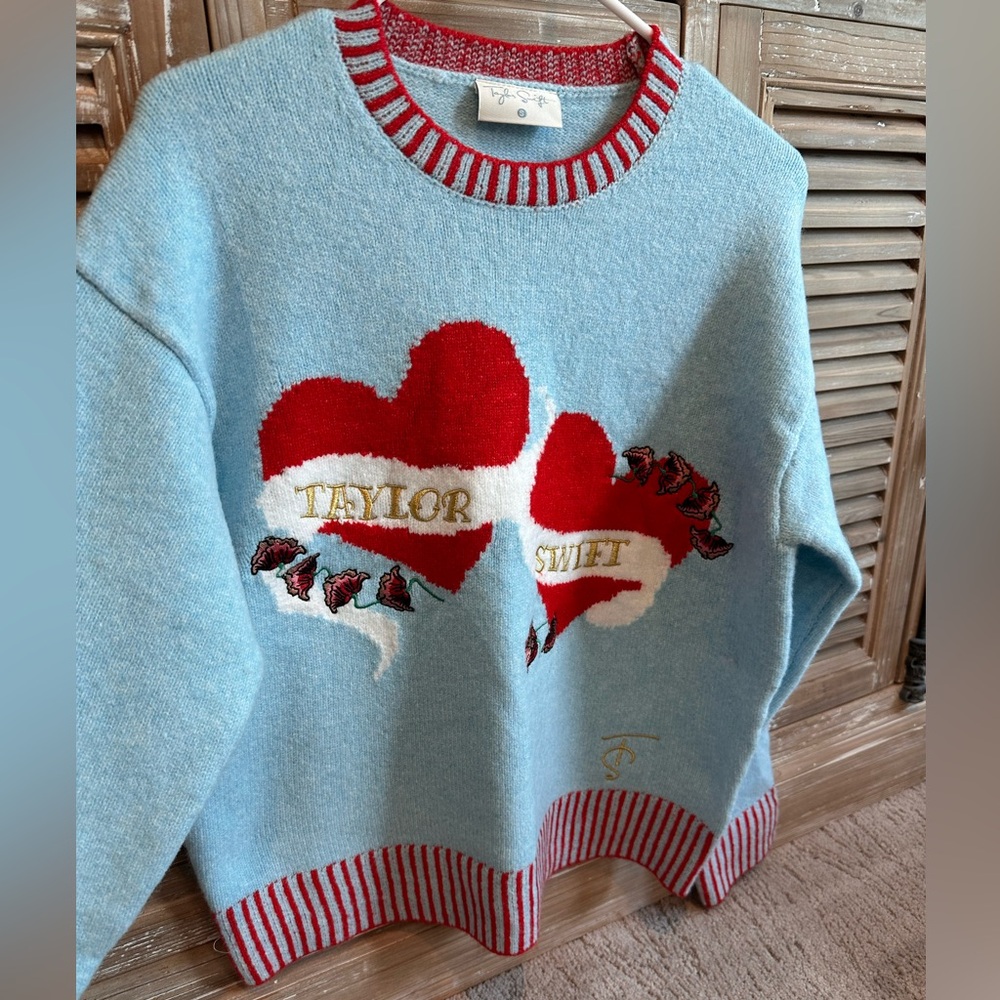 Taylor Swift Light Blue Sweater with Red Hearts - Picture 5 of 7